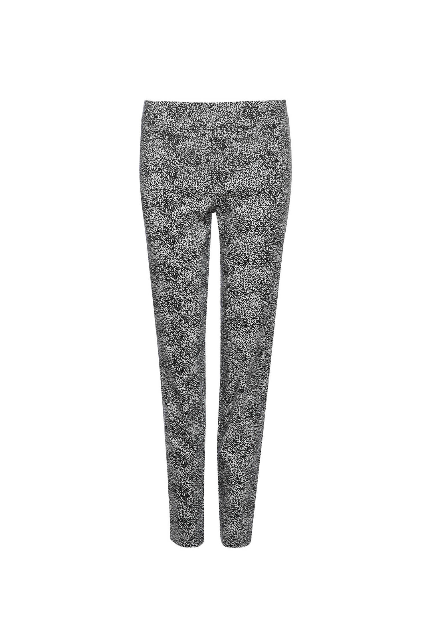 white slim leg pants