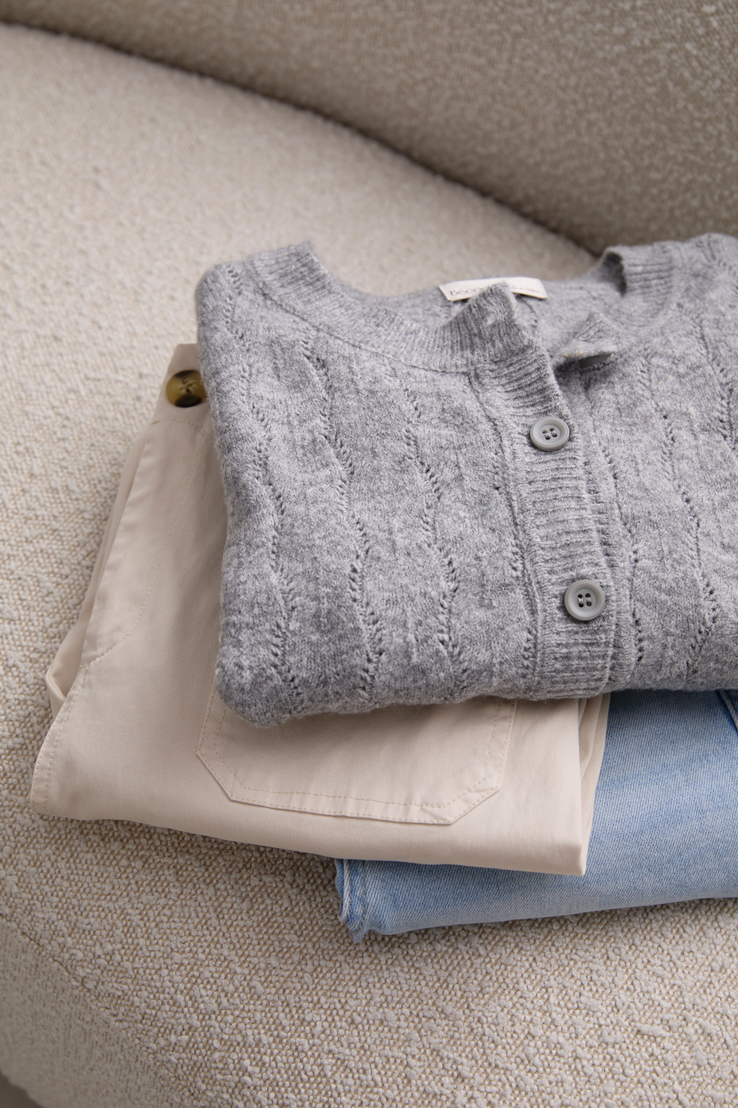 Cardigan Weaather 3