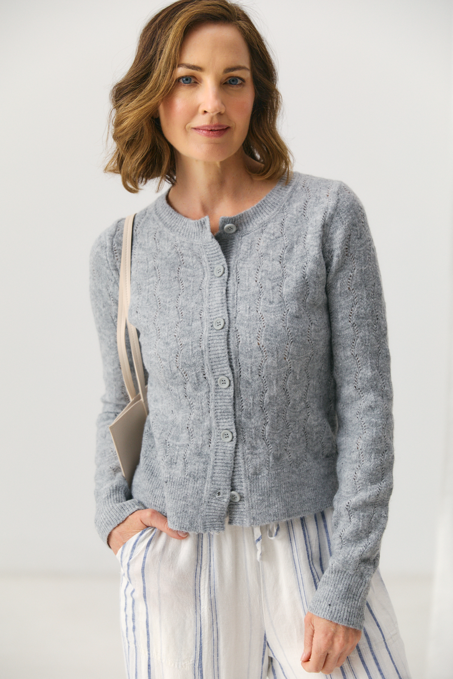 Cardigan Weaather 4