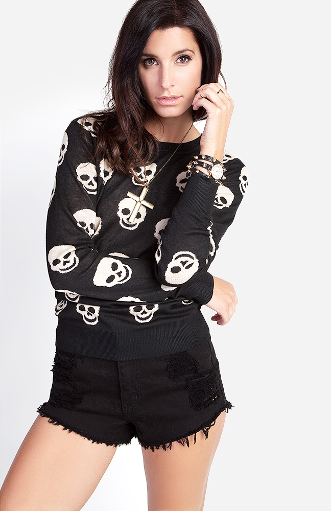Skull Happy Sweater in Black | DAILYLOOK