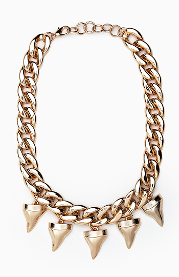 Shark Tooth Chain Necklace Slide 1