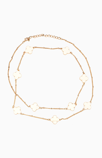 Clover Field Necklace Slide 1