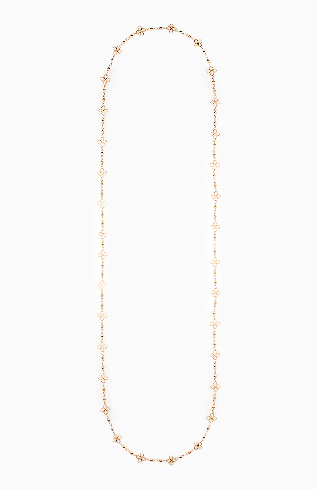 Delicate Clover Chain Necklace in Gold | DAILYLOOK