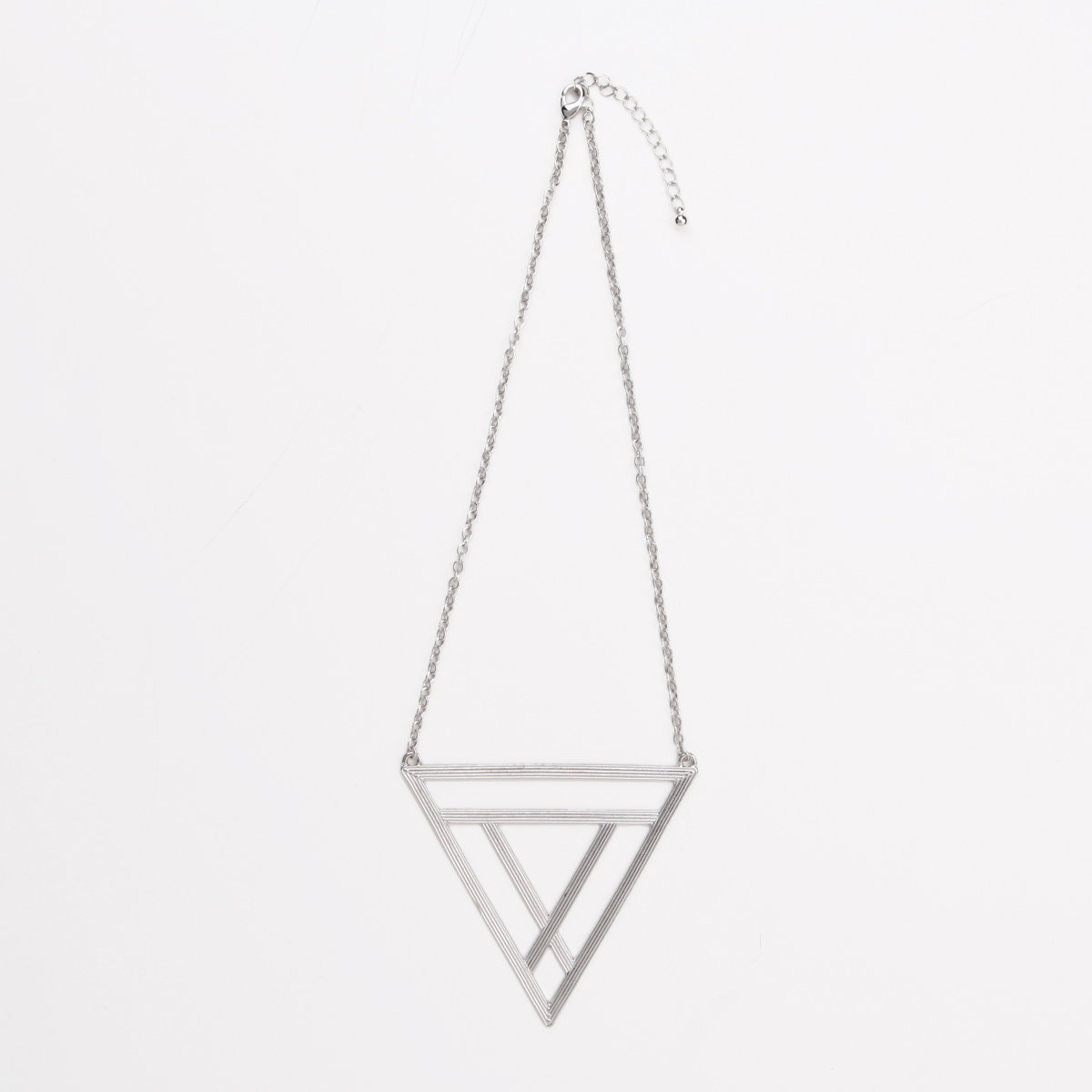 Triangle Symbol Chain Necklace in Silver | DAILYLOOK
