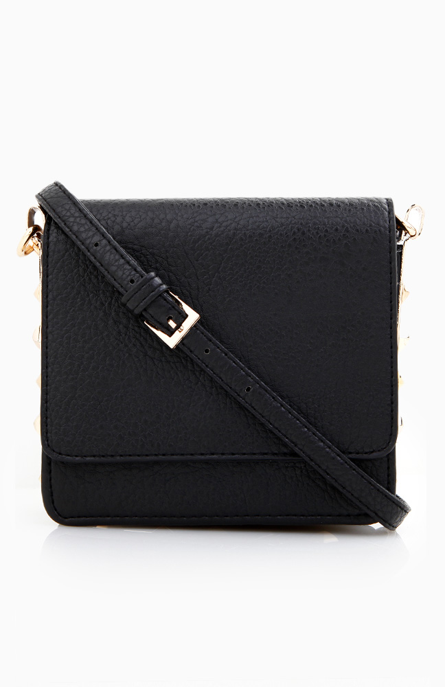 Metal Studded Trim Bag in Black DAILYLOOK