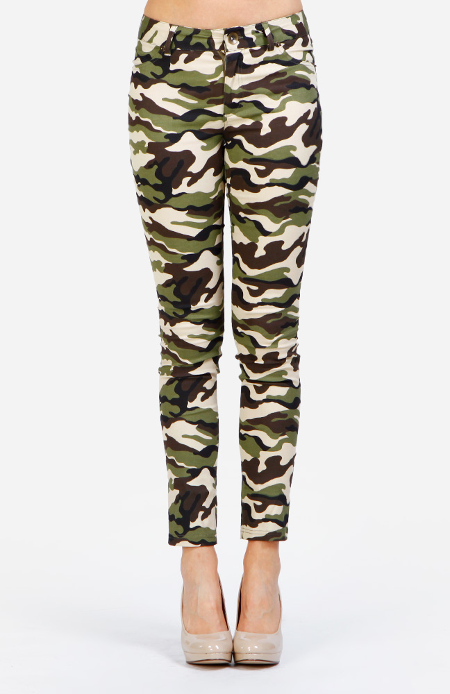 US Army Pants in Olive | DAILYLOOK