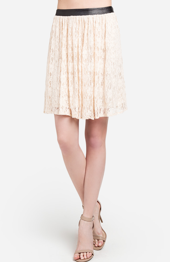 Leatherette and Lace Skirt in Beige | DAILYLOOK