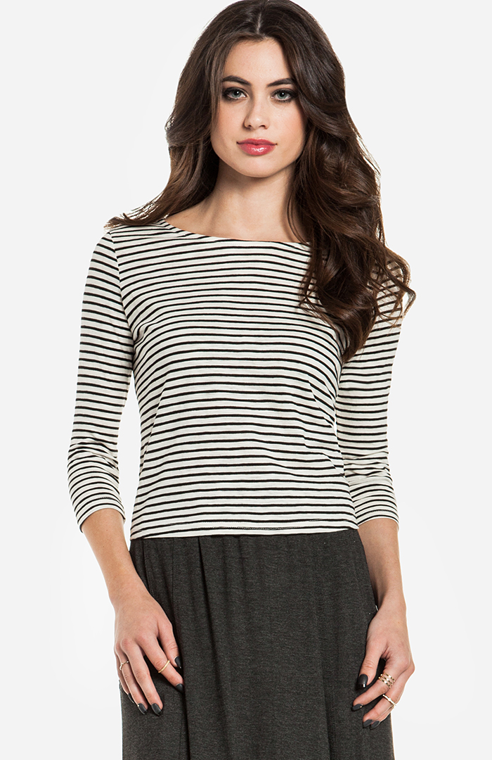 Three Quarter Sleeve Striped Tee in Black DAILYLOOK