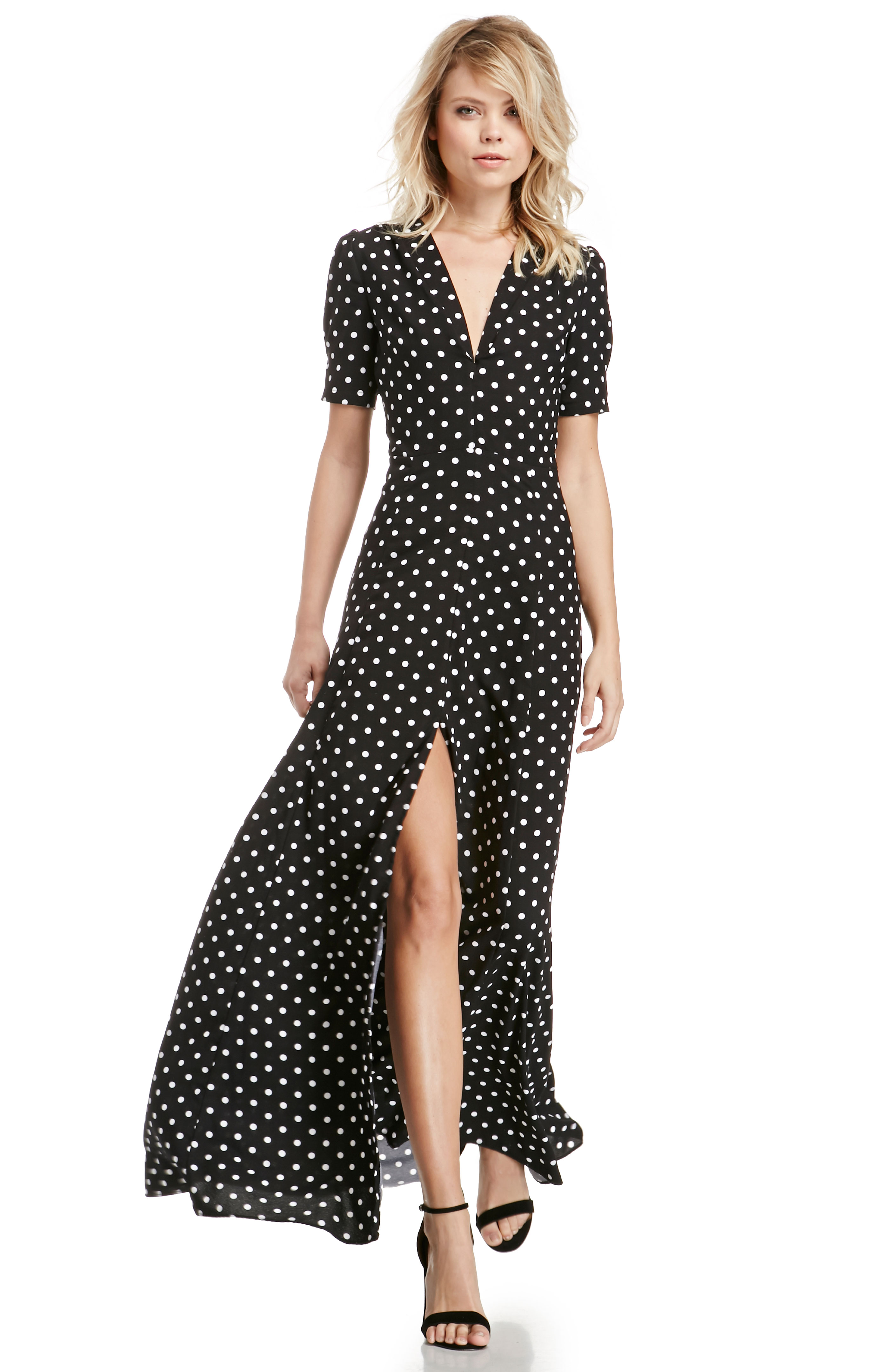 DAILYLOOK Sultry Polka Dot Maxi Dress in Black/White | DAILYLOOK