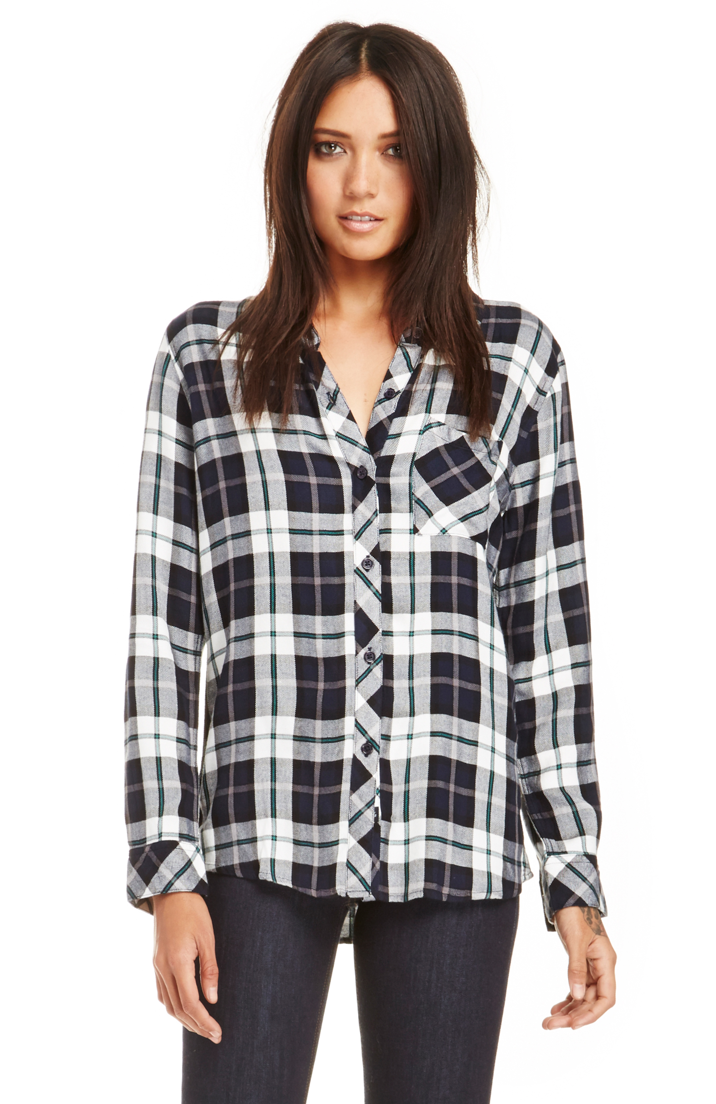 Rails Hunter Button Down Plaid Shirt in Navy/White DAILYLOOK