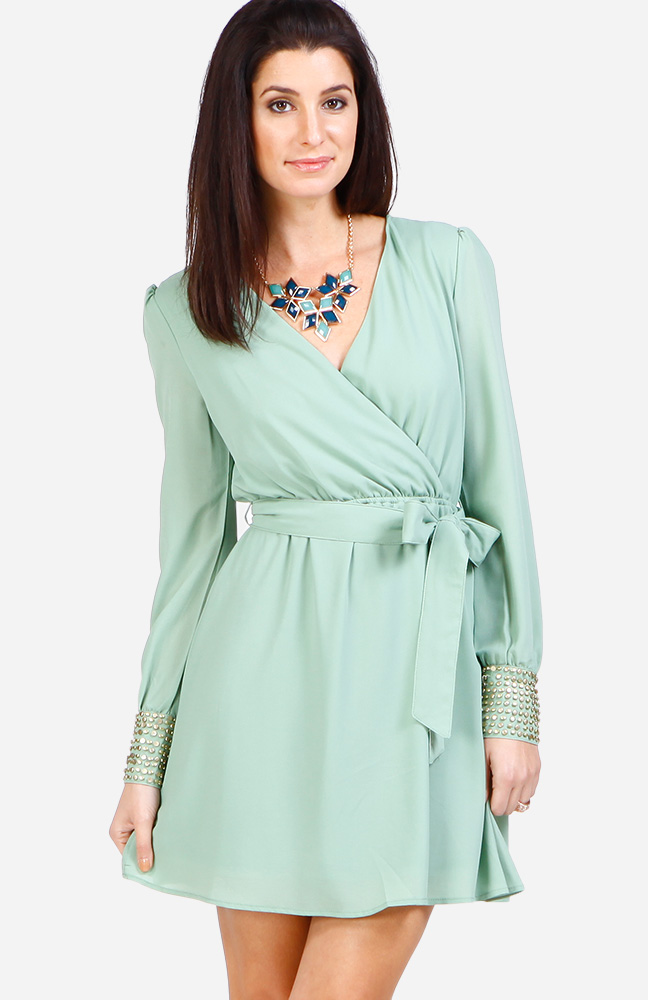 Beaded Cuff Dress in Mint DAILYLOOK