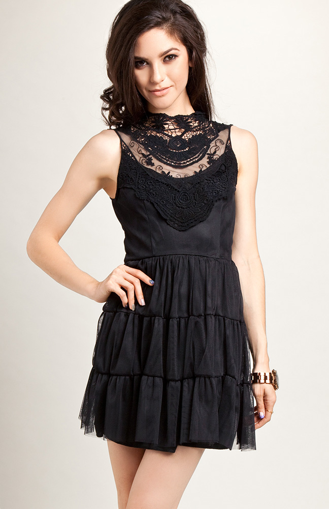 Victorian Lace Dress in Black DAILYLOOK