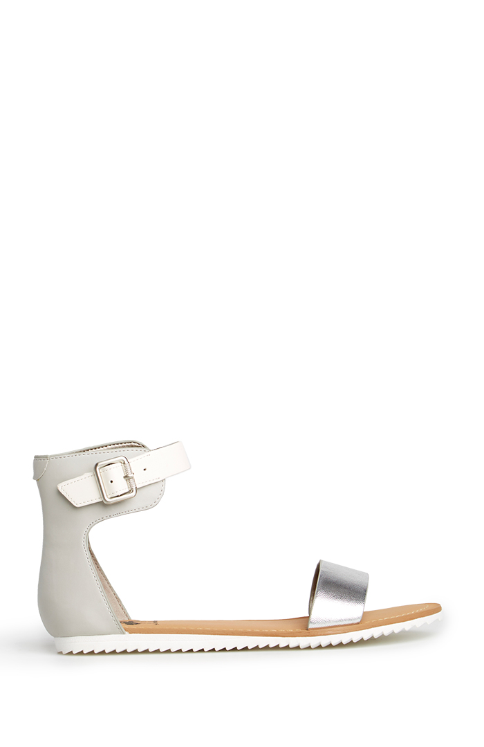 Circus by Sam Edelman Sloan Sandals in Silver | DAILYLOOK