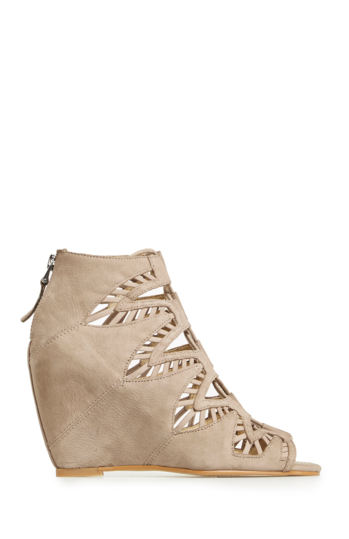 Dolce Vita Shandy Wedges in Taupe | DAILYLOOK