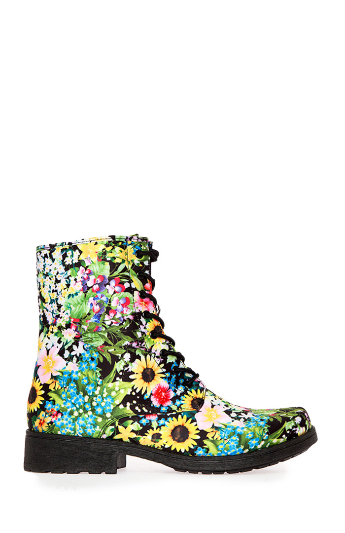 Classic Combat Boot in Floral Multi DAILYLOOK