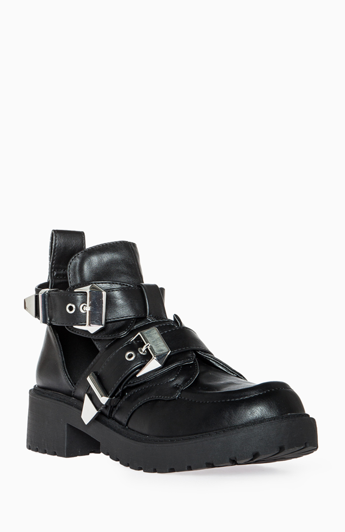 Utility Cutout Ankle Boots in Black | DAILYLOOK