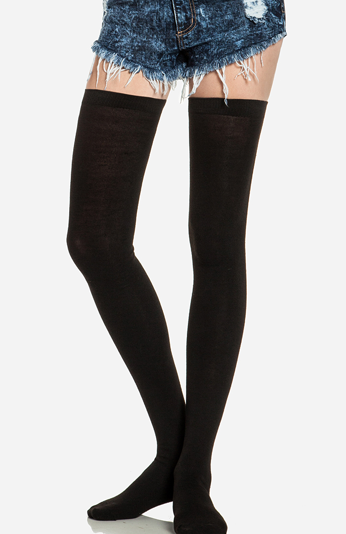 Thigh High Socks in Black DAILYLOOK