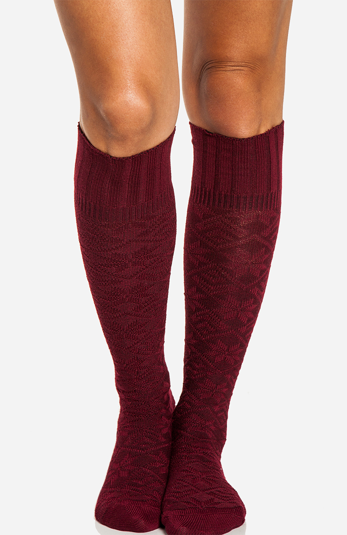 Fair Isle Knee High Socks in Burgundy DAILYLOOK