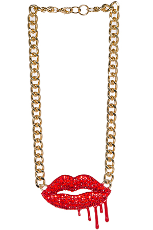 DAILYLOOK Vampire Kiss Necklace