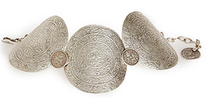 Chanour Etched Moon Disk Bracelet