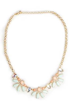 Pretty Petals Necklace