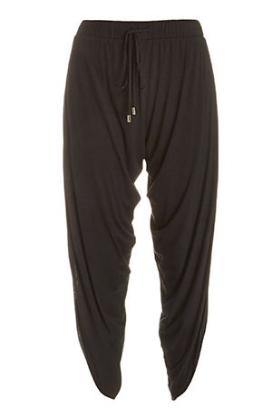 Draped Harem Split Pants in Black | DAILYLOOK