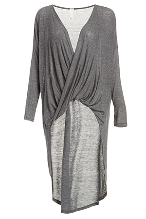 DAILYLOOK Twisted Sister Knit High Low Top in Grey | DAILYLOOK