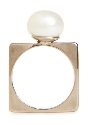 J.O.A. Pearl Box Ring