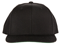 Classic Snapback Hat in Black | DAILYLOOK