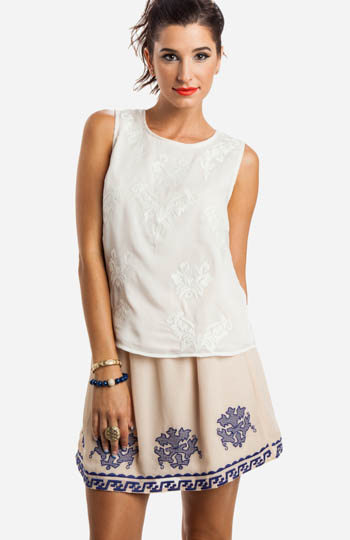 Sleeveless Embroidered Pattern Top Slide 1