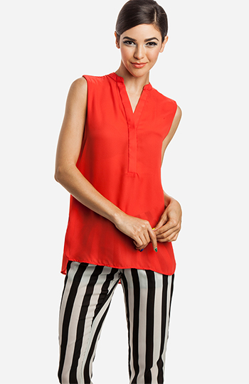 Sleeveless High Low Blouse in Red | DAILYLOOK