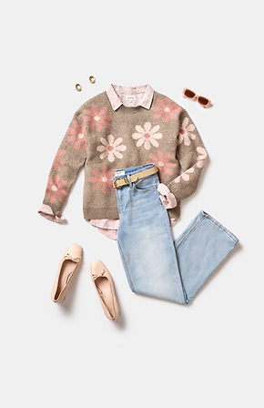 Daisy Print Crewneck Sweater in Taupe Multi L | DAILYLOOK