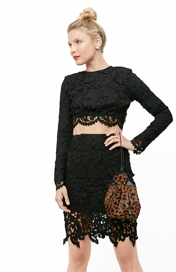 Venetian Lace Skirt Slide 1