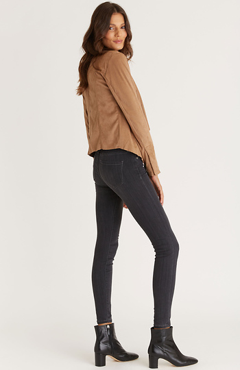 6796 | DAILYLOOK