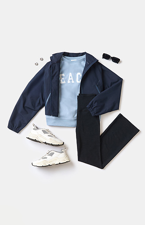 Beyond Yoga Jacket in Navy L | DAILYLOOK