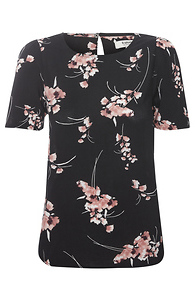 B. Young Printed Short Sleeve Slide 1