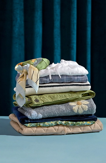 Beige and Green Border Scarf Slide 1