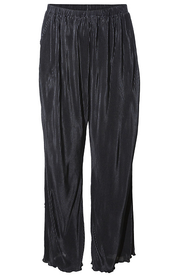 Super High Rise Pleated Pants Slide 1