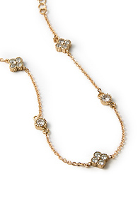 Gold clover chain bracelet Slide 1