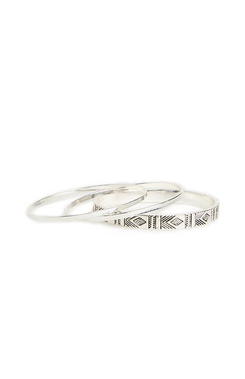 DAILYLOOK Tribal Engraved Bangle Bracelet Set Slide 1