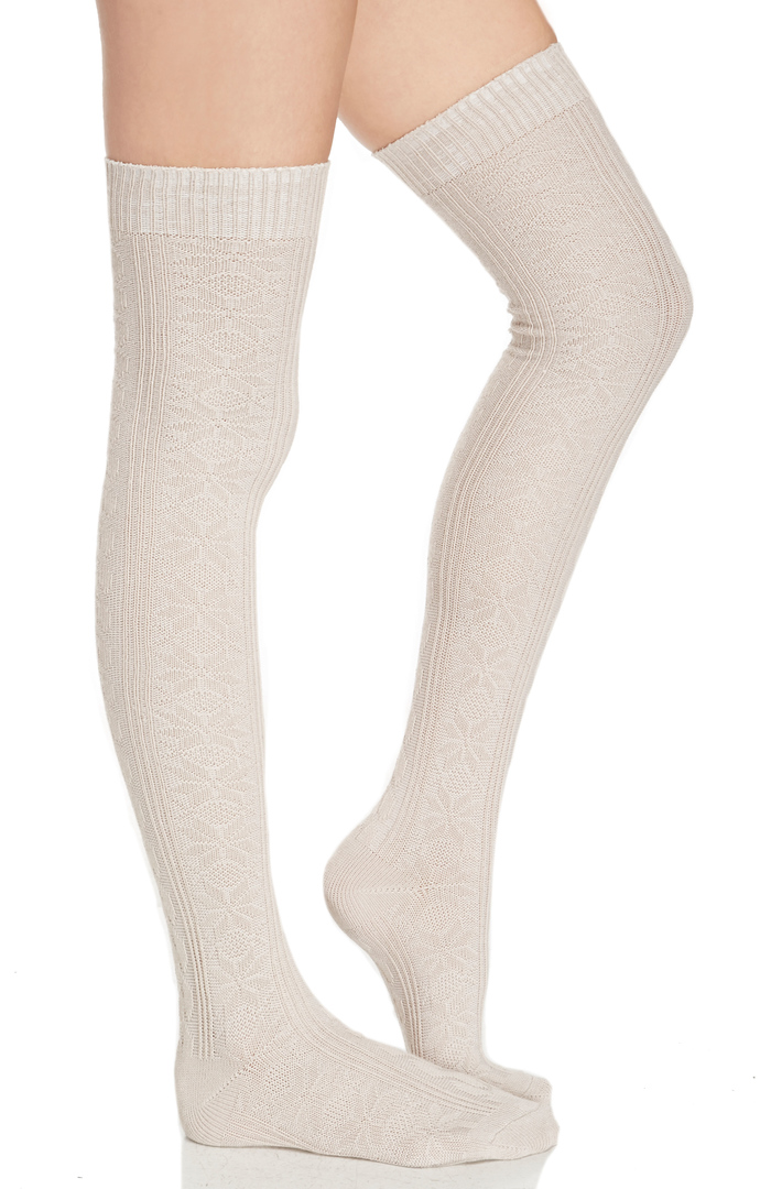 Knit Knee High Socks in Beige DAILYLOOK