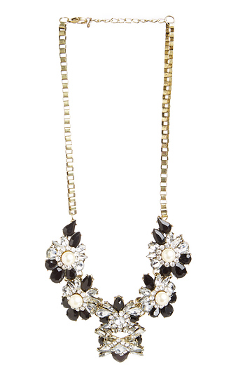 DAILYLOOK Pearl Studded Floral Necklace Slide 1