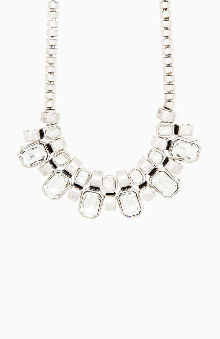 DAILYLOOK Crystal Hardware Necklace in Silver DAILYLOOK