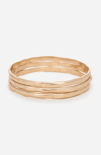 DAILYLOOK Wavy Bangle Bracelet Set Slide 1