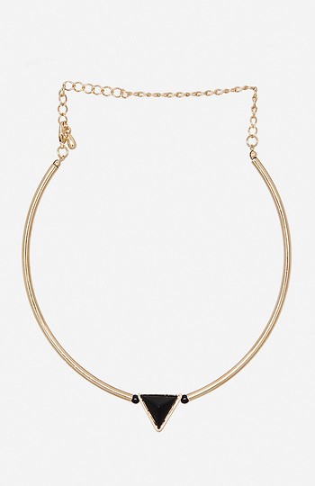 DAILYLOOK Triangle Charm Choker Necklace Slide 1