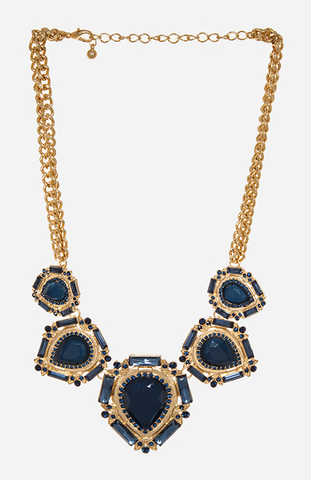 Jewel Drop Statement Necklace in Navy | DAILYLOOK