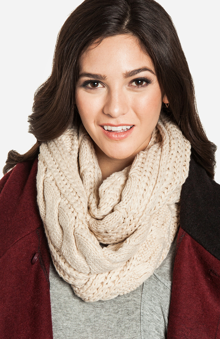 Cable Knit Infinity Scarf in Beige | DAILYLOOK