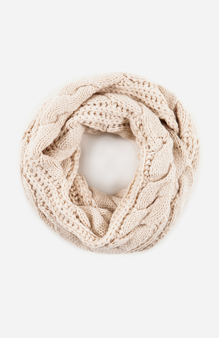 Cable Knit Infinity Scarf in Beige DAILYLOOK