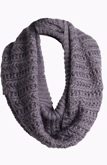 Chunky Infinity Loop Scarf Slide 1