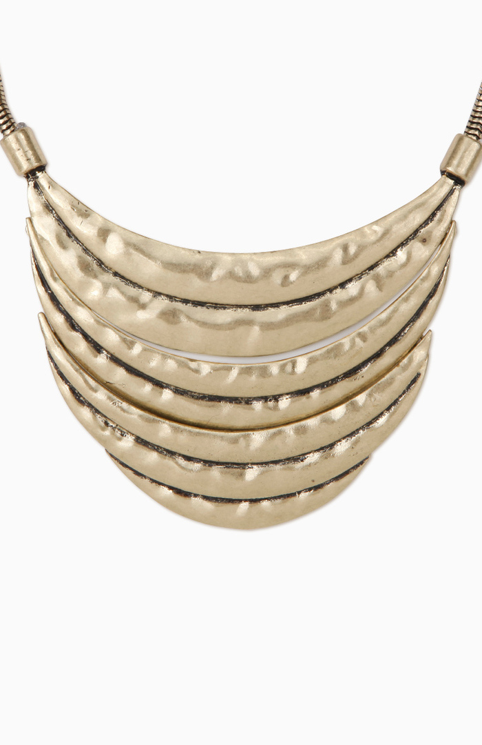 Gold Armor Collar Necklace in Gold DAILYLOOK